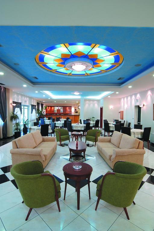 Hotel Platon Athena Bagian luar foto