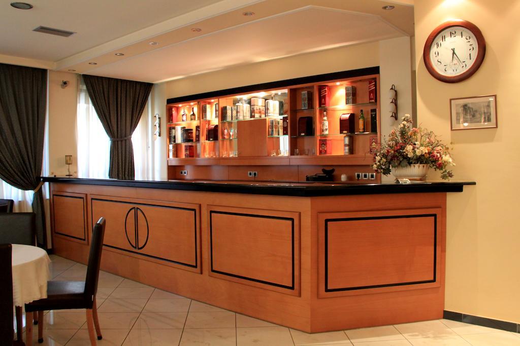 Hotel Platon Athena Bagian luar foto