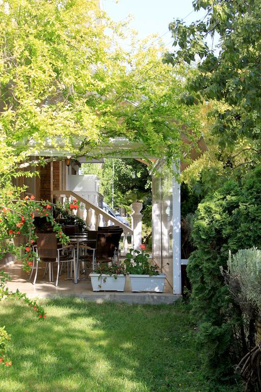Hotel Platon Athena Bagian luar foto