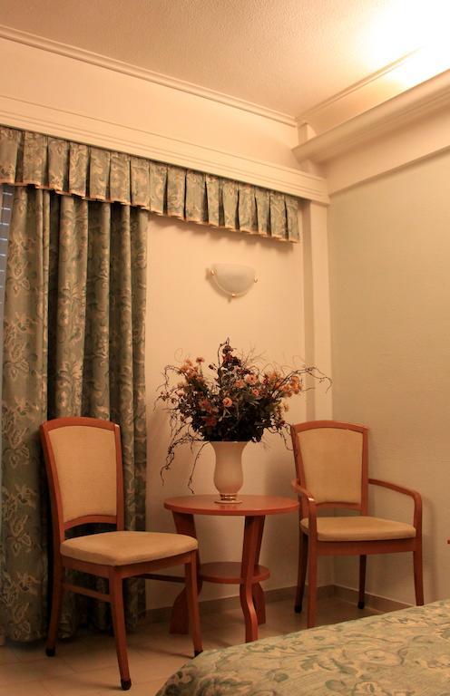 Hotel Platon Athena Bagian luar foto