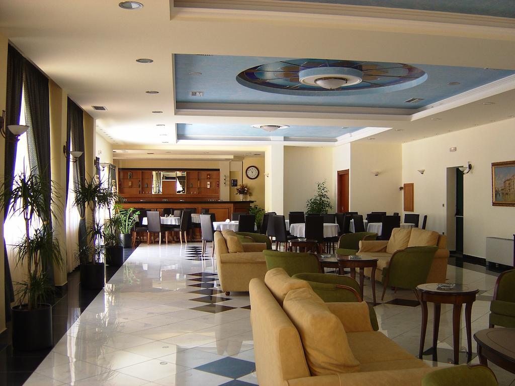 Hotel Platon Athena Bagian luar foto